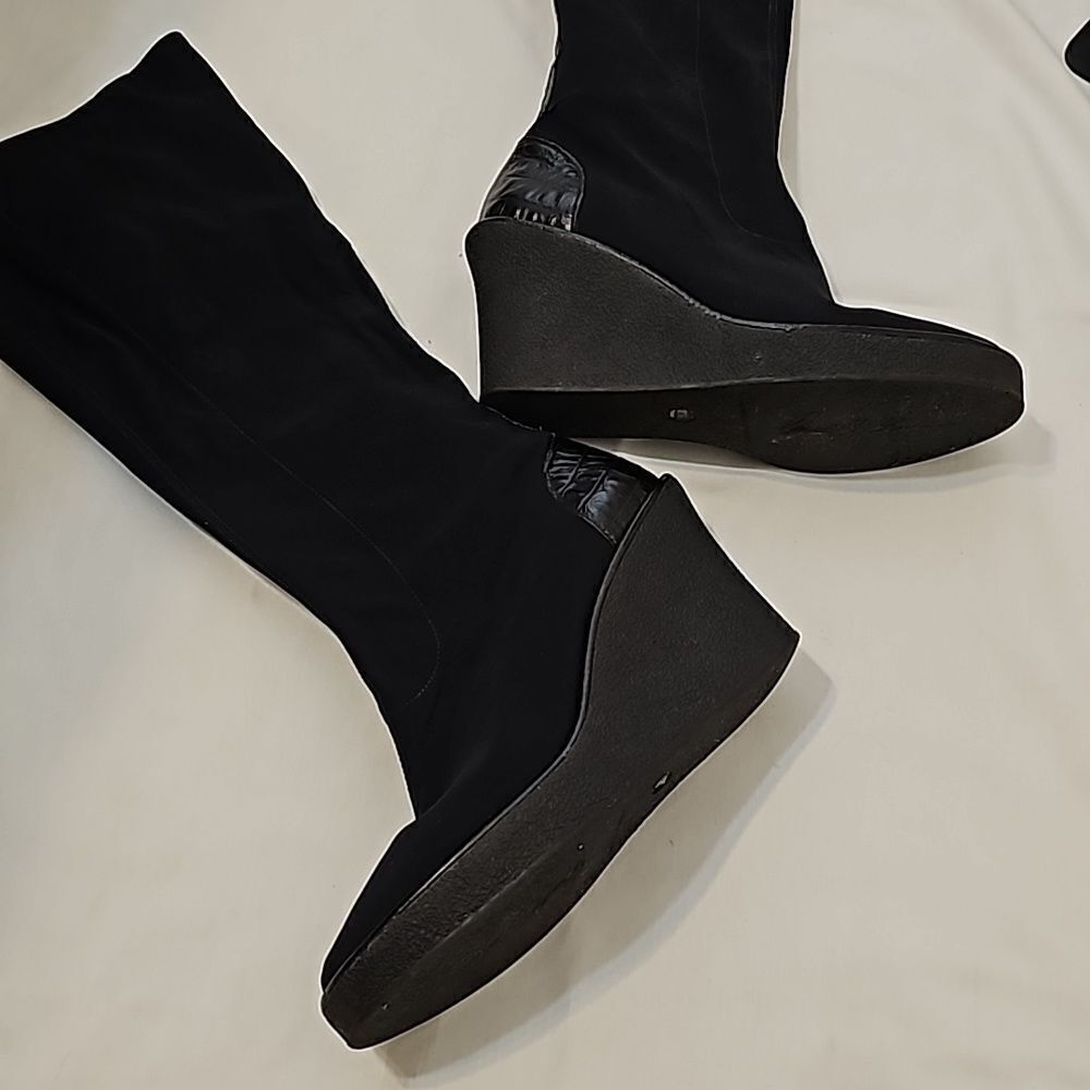 Donald Pliner Trike Tall Wedge Boots Size 8.5 Side Zip‎ Black